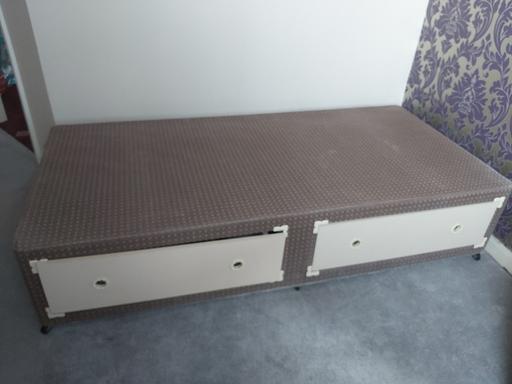 Buy & Sell East Renfrewshire Patterton - Glasgow - Photos for FREE single bed base with 2 underbed drawers