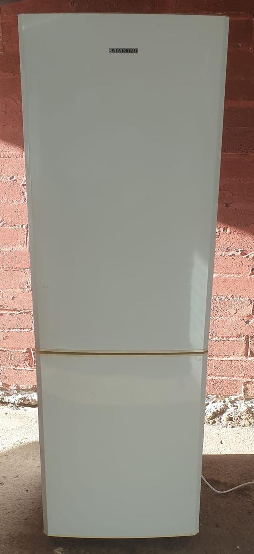 Buy & Sell West Midlands Sandwell - Photos for SAMSUNG FROST FREE FRIDGE FREEZER CAN DELIVER