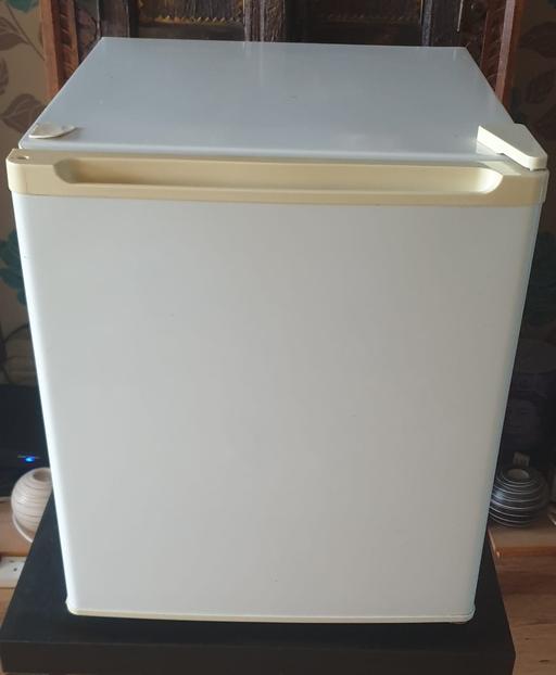 Buy & Sell West Midlands Sandwell - Photos for TABLE TOP FRIDGE FREEZER CAN DELIVER