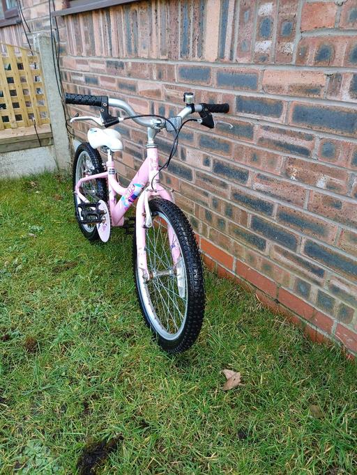 Buy & Sell Lancashire Blackburn with Darwen - Photos for RALEIGH EXTREME WAVE GIRLS BIKE £30 BB3 0DU