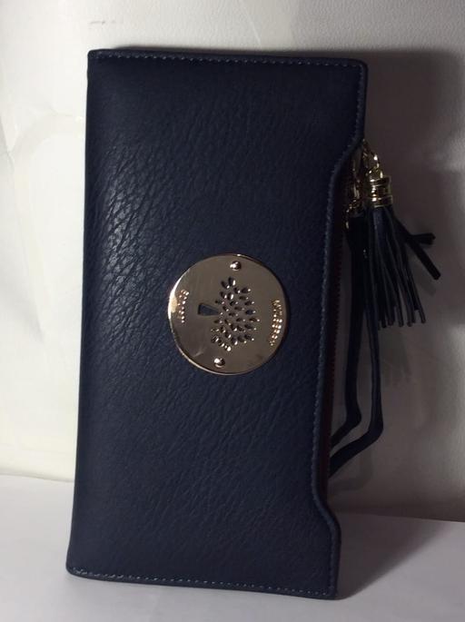 Buy & Sell South West London Fulham - South West London - Photos for Dark Blue Purse New
