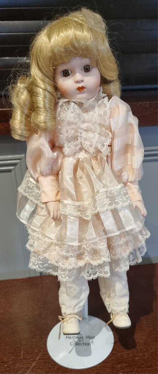 Buy & Sell Essex Tendring - Photos for Doll Ornament