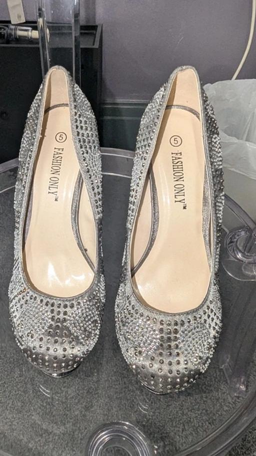 Buy & Sell Greater Manchester Bolton - Photos for Stunning Glittery Shoes