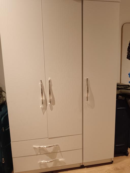 Buy & Sell West London Hillingdon - Photos for wardrobe