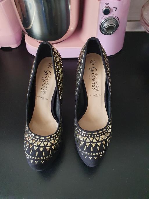 Buy & Sell West Midlands Dudley - Photos for ladies black/gold suede shoes NEW