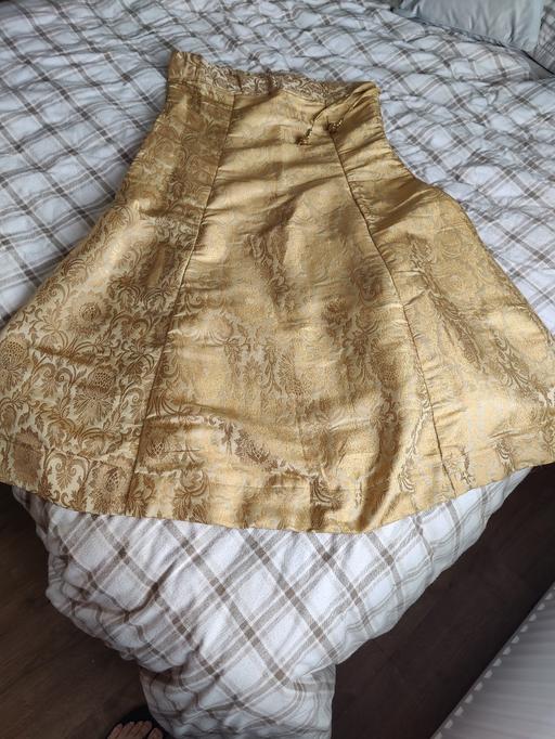 Buy & Sell South West London Kingston upon Thames - Photos for Golden Lehenga