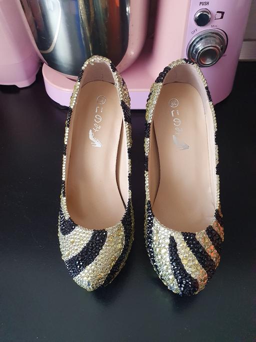 Buy & Sell West Midlands Dudley - Photos for ladies diamante shoes NEW