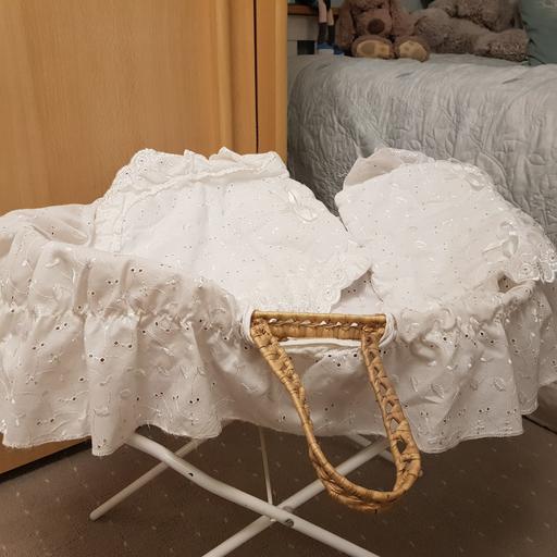 Buy & Sell Worcestershire Bromsgrove - Photos for DOLLS MOSES BASKET &STAND, COTTON FRILLS ECT