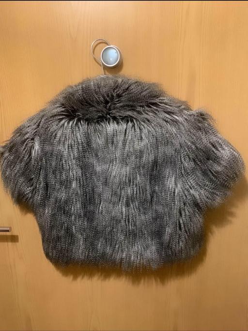 Buy & Sell North West London Harrow - Photos for NEW Feathered Shrug grey jacket