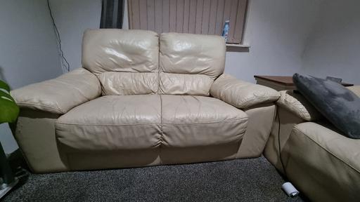 Buy & Sell Greater Manchester Manchester - Photos for 3 piece cream leather sofa suite