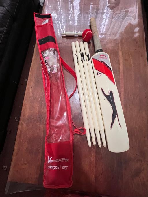 Buy & Sell East London Blackwall - East London - Photos for Slazenger Cricket set size 6