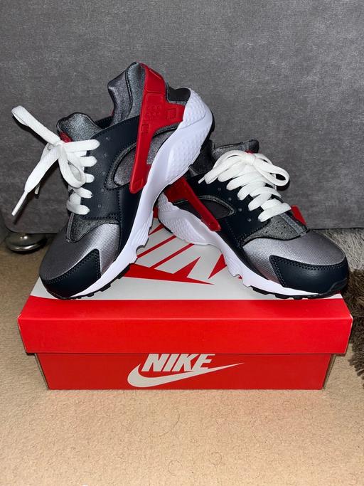 Buy & Sell West London Hillingdon - Photos for Nike Air Huaraches Size 5 Women Trainers Shoe