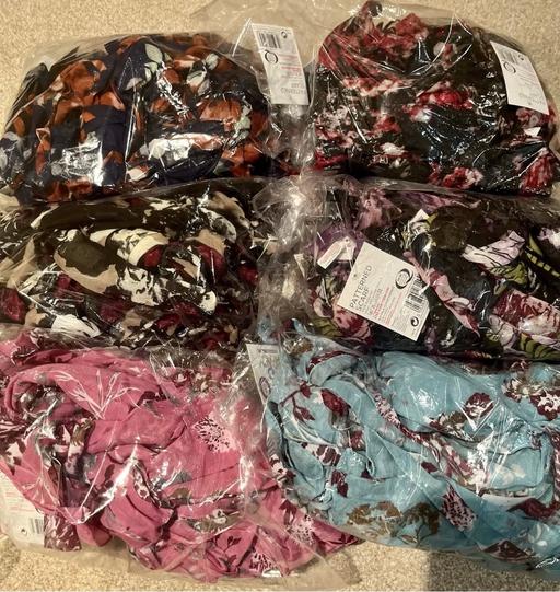 Buy & Sell West Midlands Birmingham - Photos for 36 Floral Patterned Scarfs Scarves Joblot