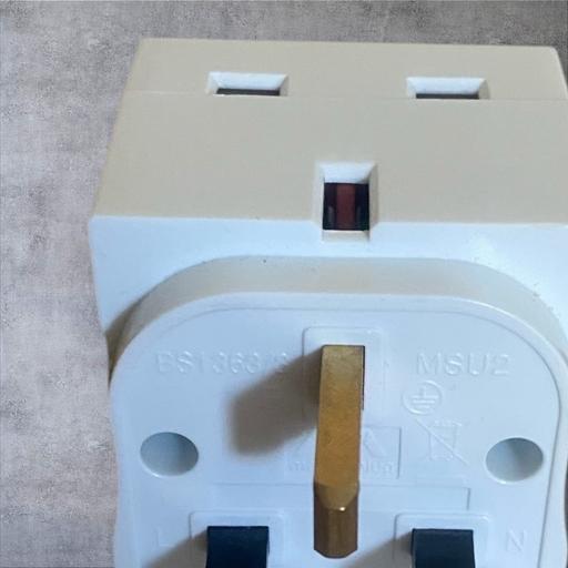 Buy & Sell West London White City - West London - Photos for 2 way adapter plug UK