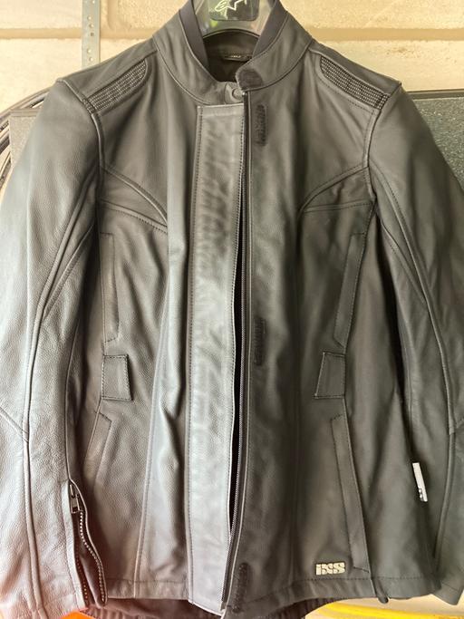 Buy & Sell South Yorkshire Rotherham - Photos for Lady’s leather motorcycle jacket