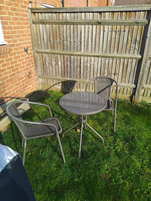 Buy & Sell Buckinghamshire Marshgate Trading Estate - Buckinghamshire - Photos for garden table and chairs