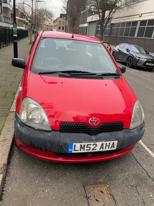 Vehicles East London Old Ford - East London - Photos for Toyota Yaris - 2002 - ULEZ