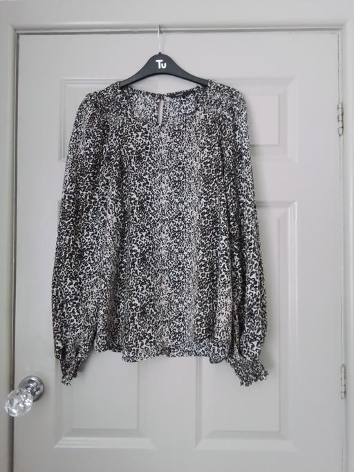 Buy & Sell West Midlands Dudley - Photos for ladies size 14 blouse