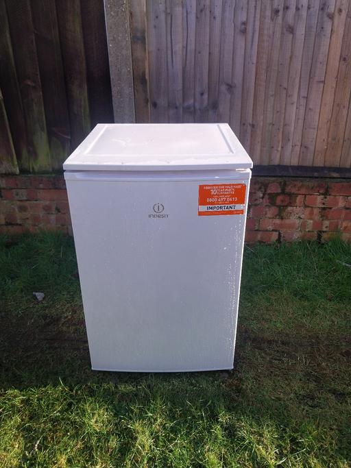 Buy & Sell Ealing Greenford - UB6 - Photos for small fridge freezer indesit