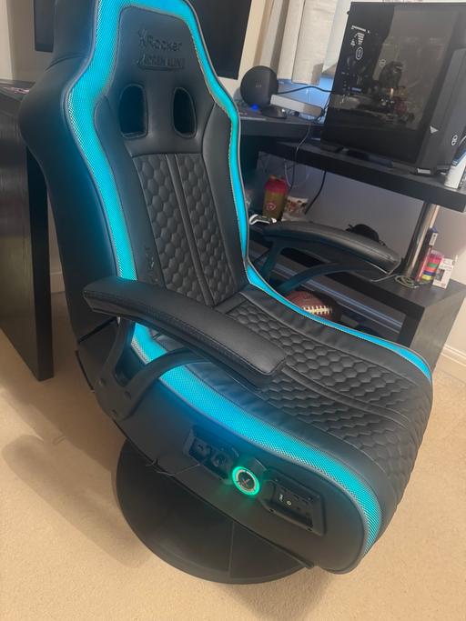 Buy & Sell Wiltshire Netheravon - Wiltshire - Photos for Xrocker gaming chair (leds,audio,Bluetooth)