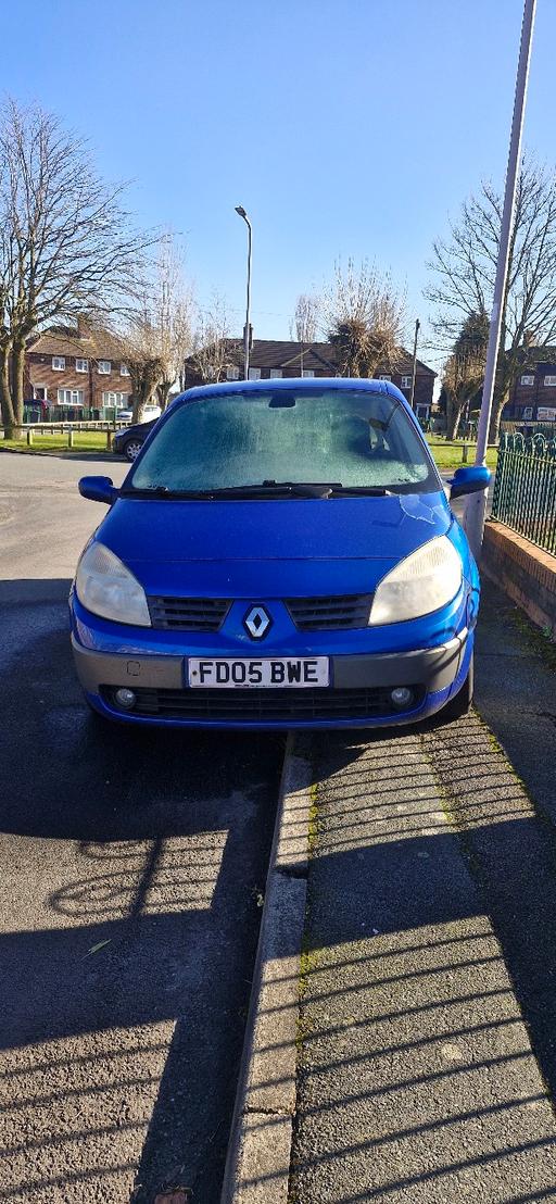 Vehicles West Yorkshire Bradford - Photos for Renault Scenic