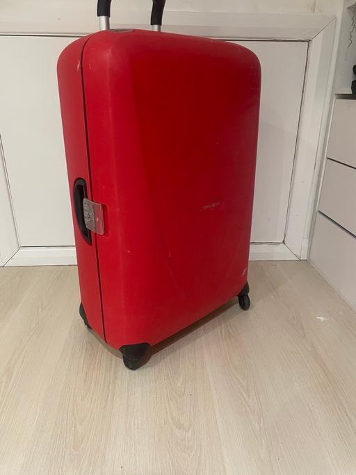 Buy & Sell North West London Hendon Central - North West London - Photos for Red Hard Shell Suitcase