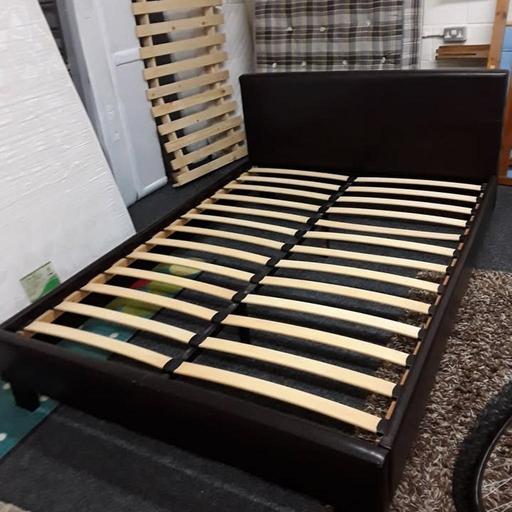 Buy & Sell Greater Manchester Tameside - Photos for Brown / black 4ft 6 inch DOUBLE bed frame