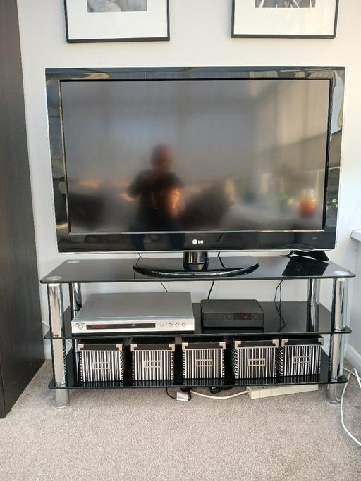 Buy & Sell Kent Tonbridge and Malling - Photos for Television with DVD player and remote TV Aeri