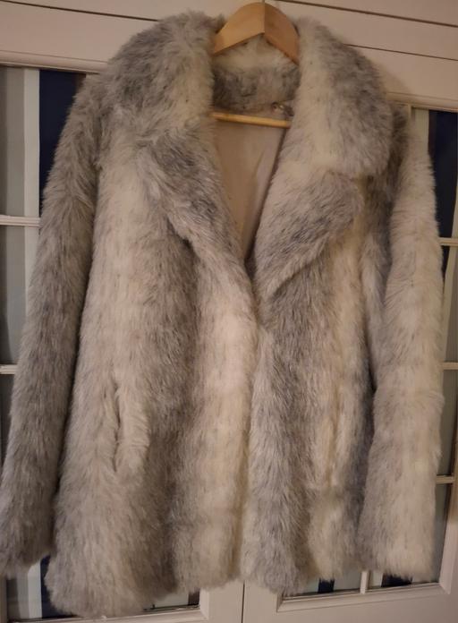 Buy & Sell Lancashire Pendle - Photos for Ladies faux fur jacket.