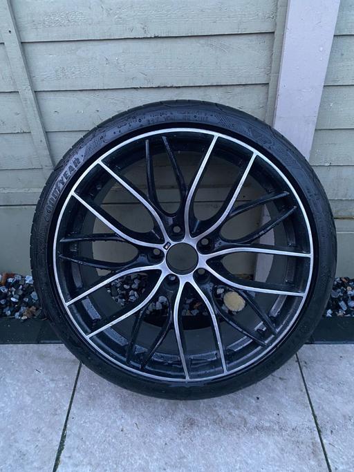 Vehicles South West London Richmond upon Thames - Photos for Bmw 405m alloy wheel 20