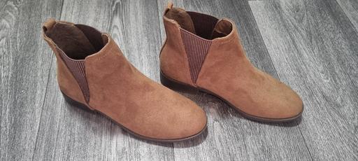 Buy & Sell West Midlands Dudley - Photos for Suede Brown ankle boots size 3