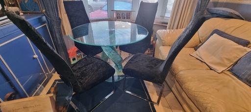 Buy & Sell Leicestershire Leicester - Photos for Ariel Glass Dining Table by Tonin Casa