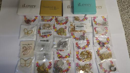 Buy & Sell West Midlands Sandwell - Photos for 32pcs new sealed costume jewellery