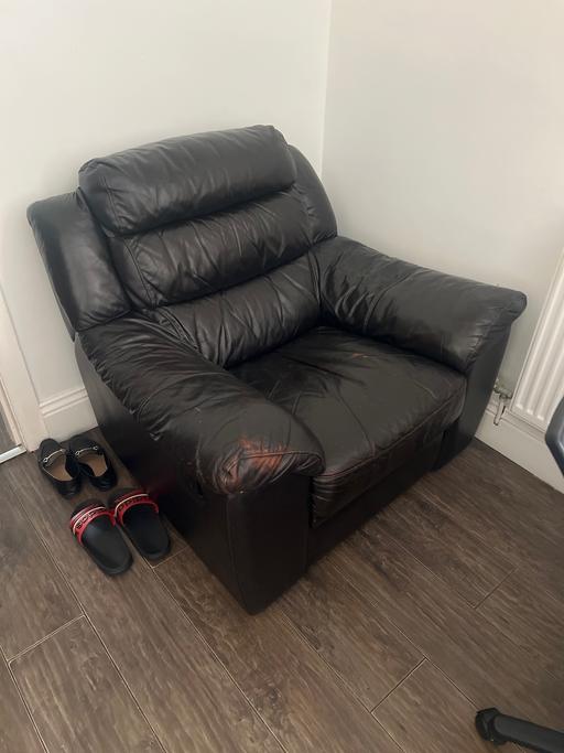 Buy & Sell West Midlands Birmingham - Photos for Leather recliner armchair