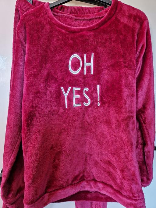Buy & Sell Leicestershire Oadby and Wigston - Photos for (8-10) Ladies fluffy pjs