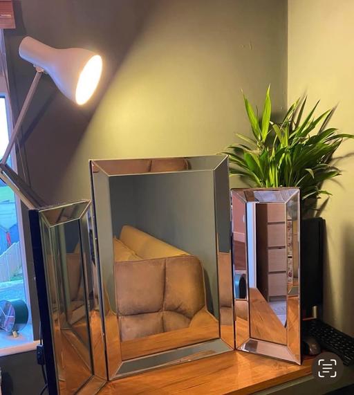 Buy & Sell Essex Epping Forest - Photos for Triple Tray Mirror Gorgeous for Bedroom