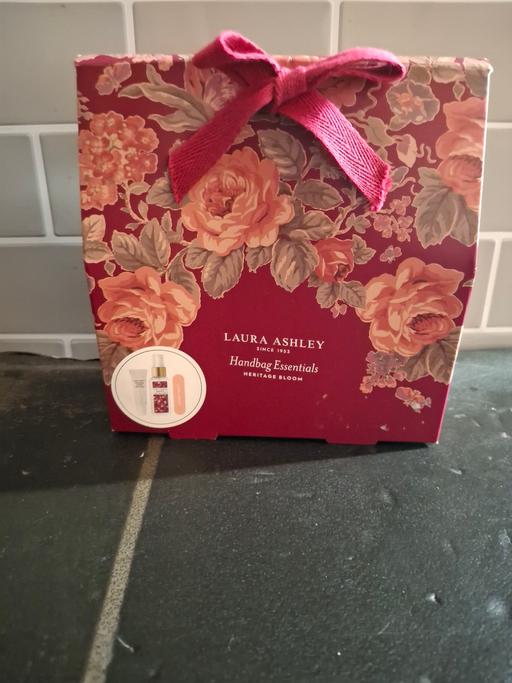 Buy & Sell West Midlands Birmingham - Photos for laura ashley gift set