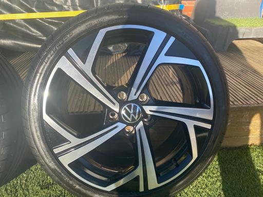 Vehicles Kent Canterbury - Photos for Golf R Mk8 18” Alloy Wheel & Tyres