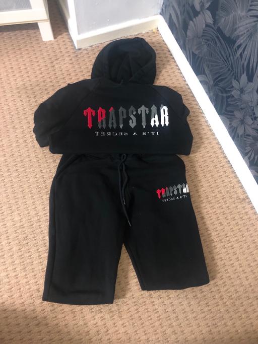 Buy & Sell Warwickshire Nuneaton and Bedworth - Photos for Small men’s trapstar tracksuit