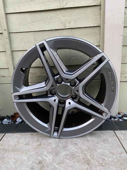 Vehicles South West London Richmond upon Thames - Photos for Mercedes c class alloy wheel 18