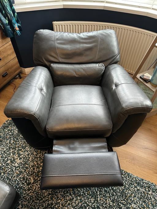 Buy & Sell South Yorkshire Sheffield - Photos for Reclining armchair and 3 seater sofa