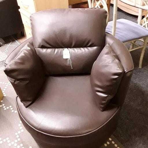 Buy & Sell Greater Manchester Tameside - Photos for Small brown faux leather swivel chair