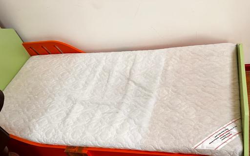 Buy & Sell West Yorkshire Leeds - Photos for Toddler bed and mattress