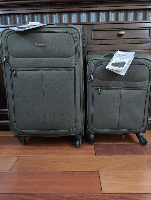 Buy & Sell East London Redbridge - Photos for BRAND NEW PAIR OF SUITCASES