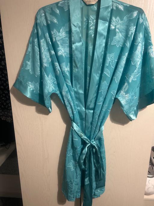 Buy & Sell West Midlands Dudley - Photos for Ladies silky dressing gown