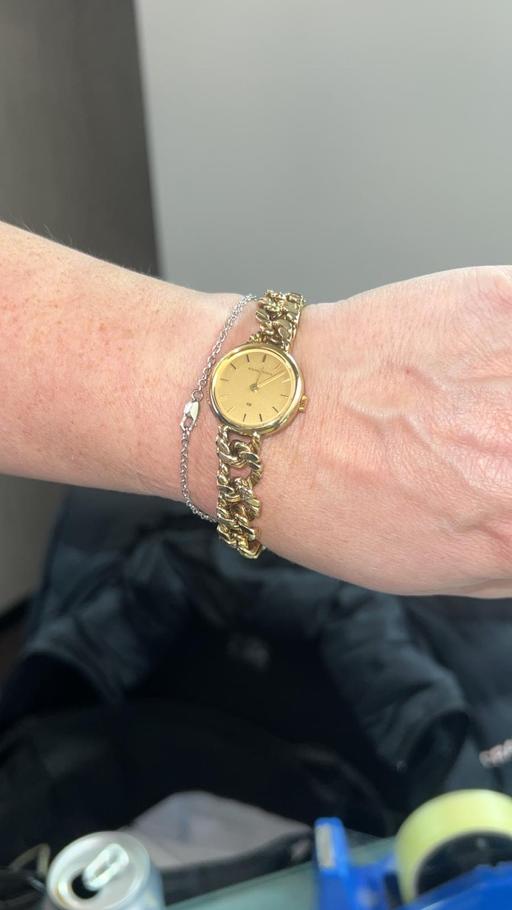 Buy & Sell West Midlands Birmingham - Photos for 9ct yellow gold watch