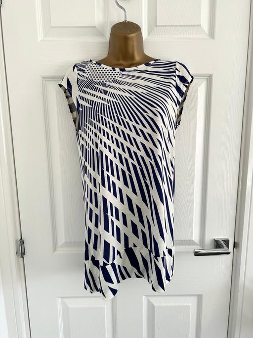 Buy & Sell Warwickshire Nuneaton and Bedworth - Photos for Warehouse Geometric Print Tunic T-Shirt 10