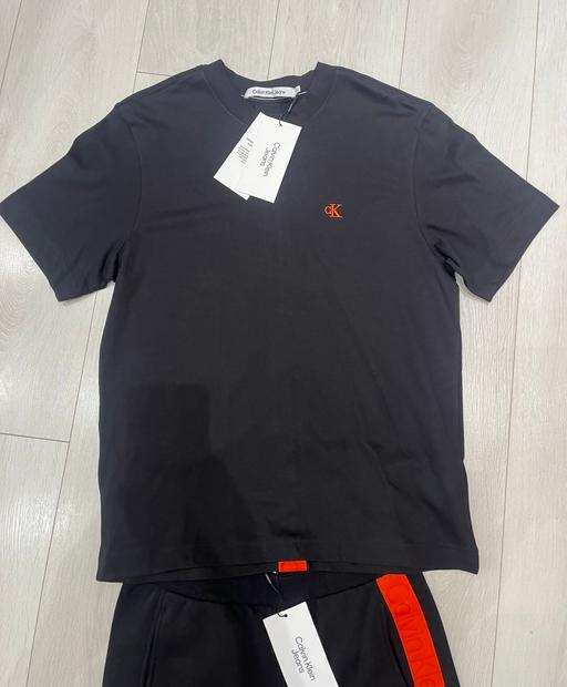 Buy & Sell Bexley Bexleyheath - Bexley - Photos for Calvin Klein tshirt and cargo set - NEW