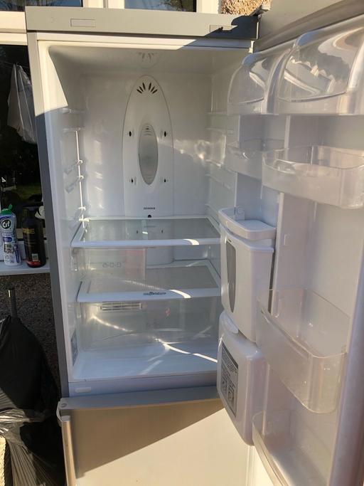 Buy & Sell East London Plaistow - East London - Photos for Lg fridge freezer like new