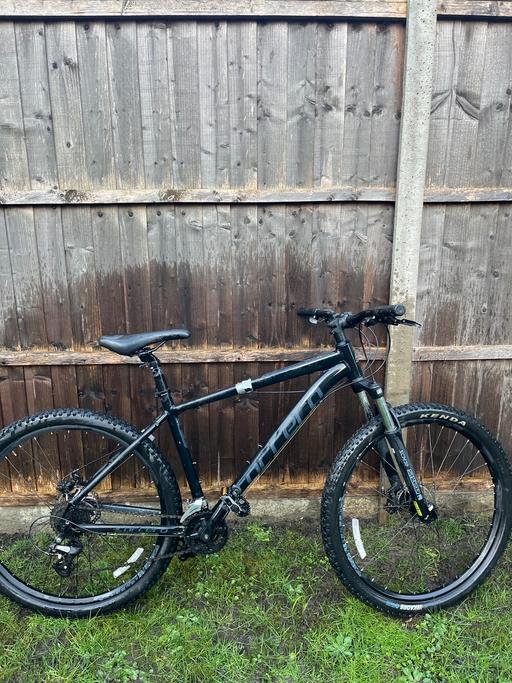 Buy & Sell South West London Tolworth - South West London - Photos for Carrera vengeance mountain bike